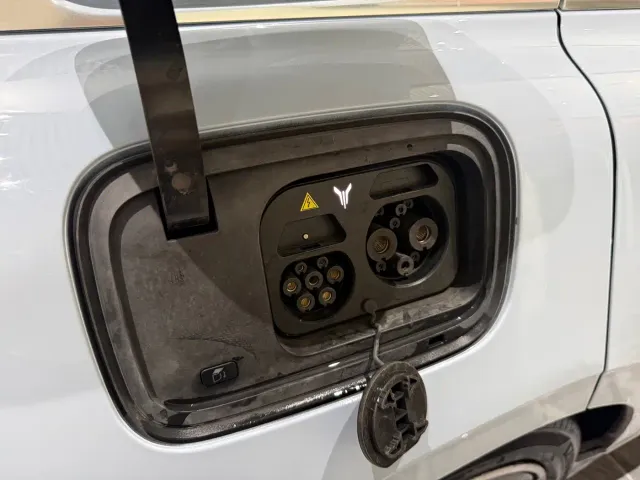 Voyah Auto VOYAH Zhuiguang 2023 4WD Flagship Edition — Фото автомобиля 27