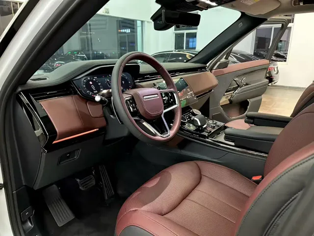 Land Rover Range Rover Sport — Фото автомобиля 6