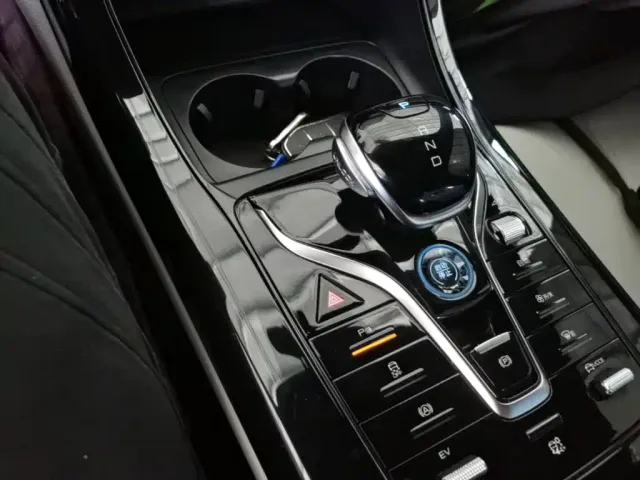 BYD Qin PLUS — Фото автомобиля 13