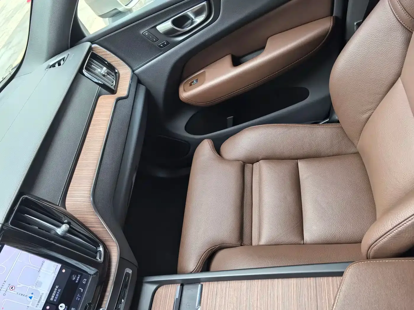 Volvo Volvo XC60 2023 B5 AWD Smart Luxury Edition — Фото автомобиля 9