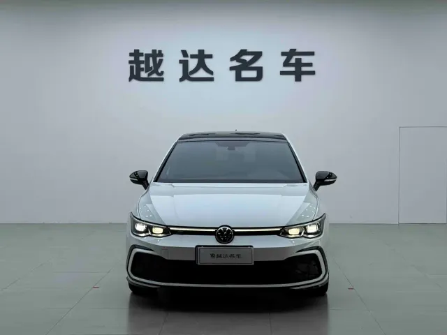 Volkswagen Golf — Фото автомобиля 2