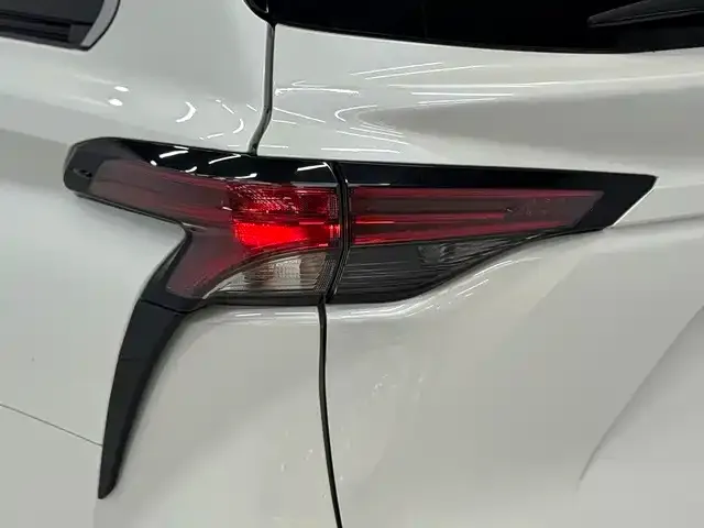 Toyota Granvia — Фото автомобиля 12