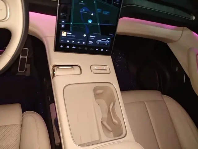 Nio EC7 — Фото автомобиля 9