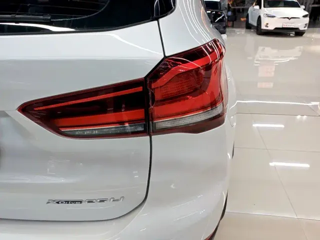 BMW X1 — Фото автомобиля 7