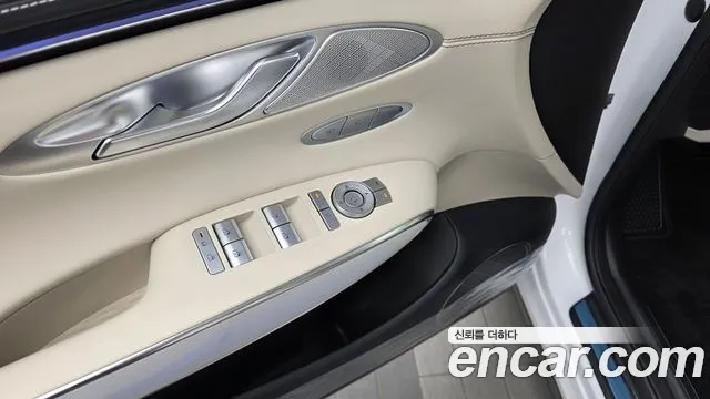 Genesis GV70 — Фото автомобиля 29
