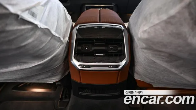 BMW 7 Series G70 — Фото автомобиля 17