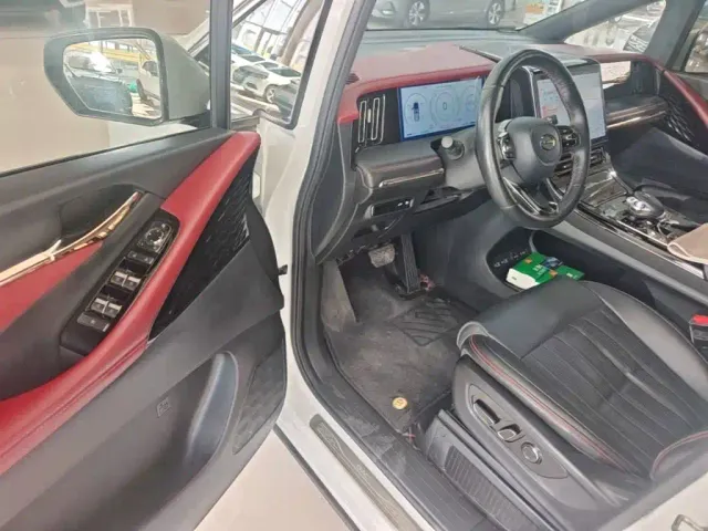 GAC Trumpchi M8 — Фото автомобиля 15