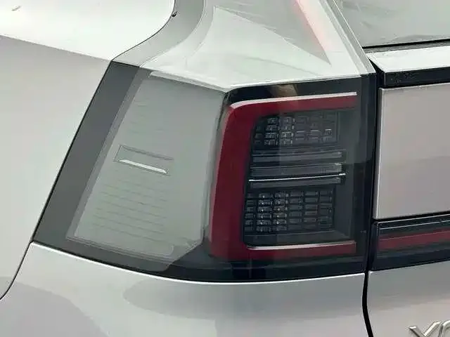 Volvo XC70 Plug-in Hybrid — Фото автомобиля 15