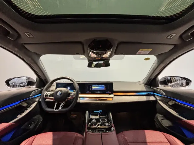 BMW 5 Series — Фото автомобиля 15