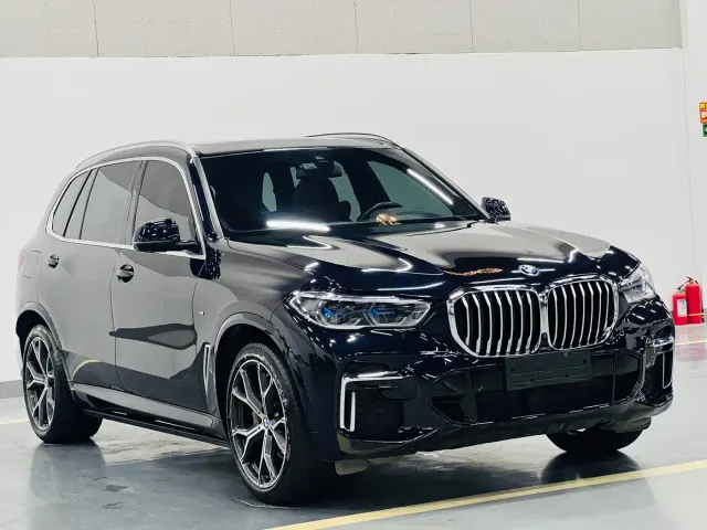 BMW X5 — Фото автомобиля 3
