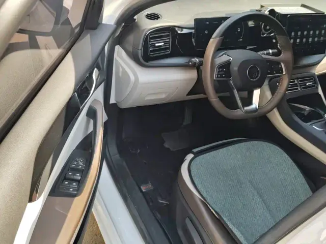 BYD Qin PLUS — Фото автомобиля 17
