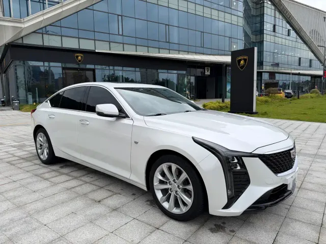 Cadillac CT5 — Фото автомобиля 3