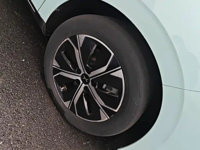 Xpeng P5 — Фото автомобиля 6