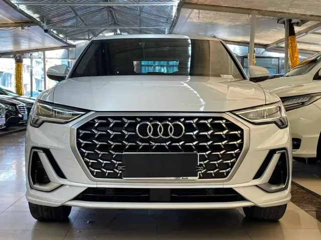 Audi Q3 — Фото автомобиля 2