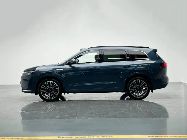 Aito M7 — Фото автомобиля 3