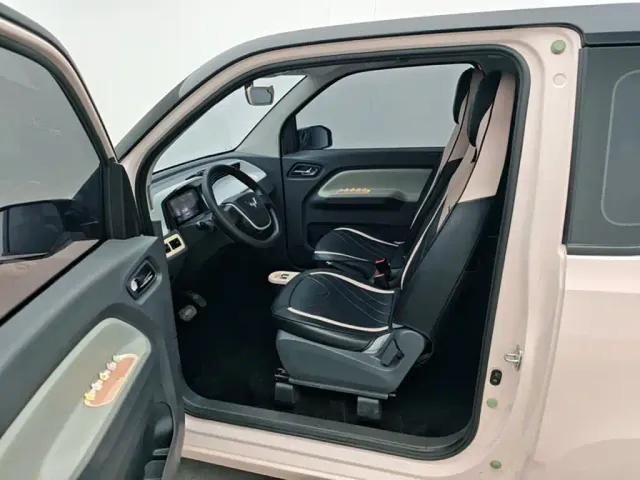 Wuling Hongguang Mini EV — Фото автомобиля 8