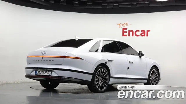 Hyundai Grandeur GN7 — Фото автомобиля 2