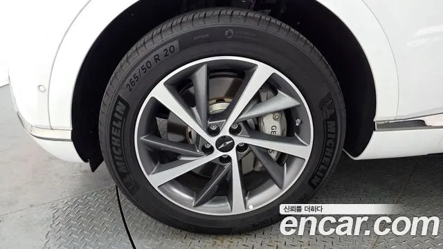Genesis GV80 2.5T Бензин AWD — Фото автомобиля 3