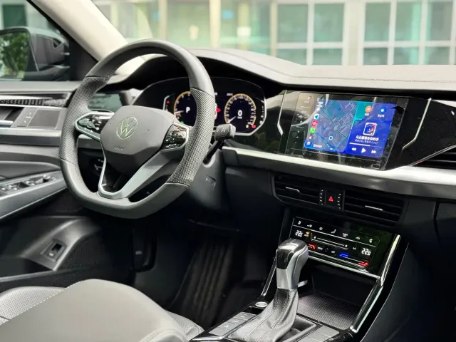 Volkswagen Passat — Фото автомобиля 14