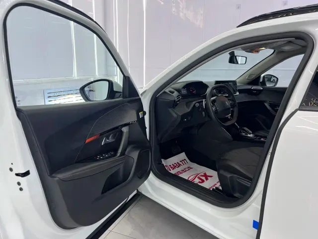 Peugeot 2008 — Фото автомобиля 7
