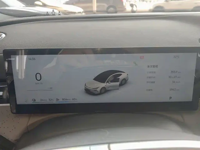 Geely Galaxy Xingyao 8 — Фото автомобиля 11