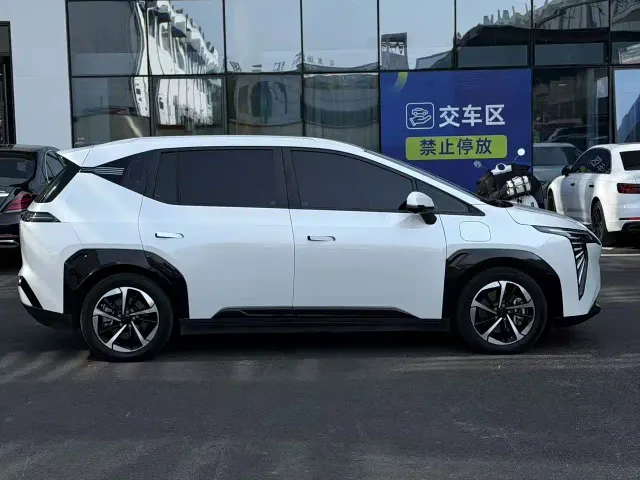 GAC Aion Y — Фото автомобиля 7