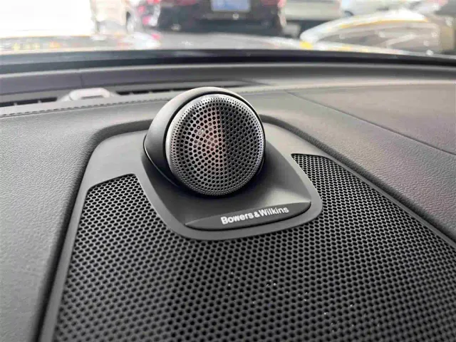 Volvo XC60 — Фото автомобиля 17