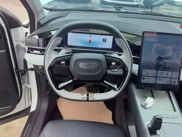 Geely Boyue L — Фото автомобиля 10