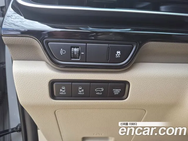 Kia Canival — Фото автомобиля 5