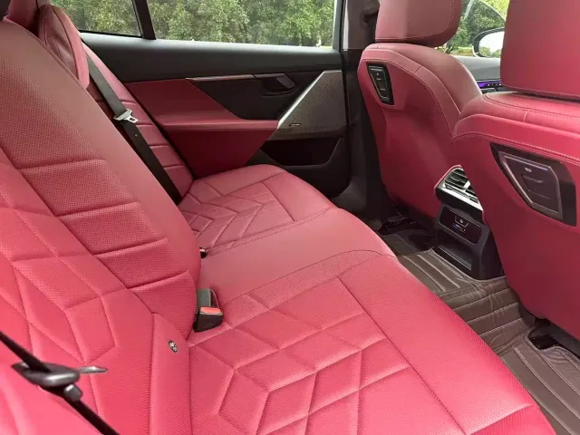 BMW 5 Series — Фото автомобиля 5