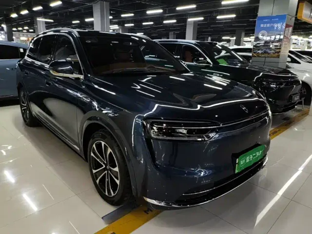 Aito M7 — Фото автомобиля 3