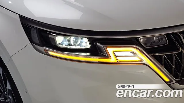 Kia Carnival Generation 4 — Фото автомобиля 6