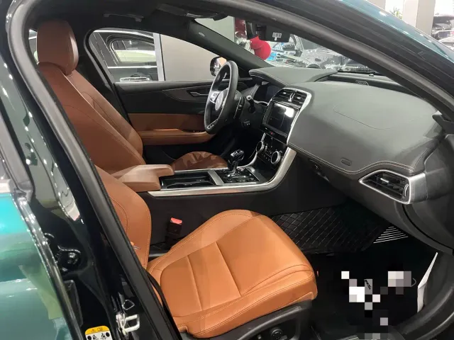 Jaguar XEL — Фото автомобиля 4