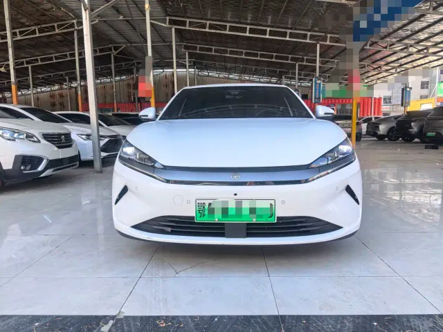 BYD Qin L — Фото автомобиля 2