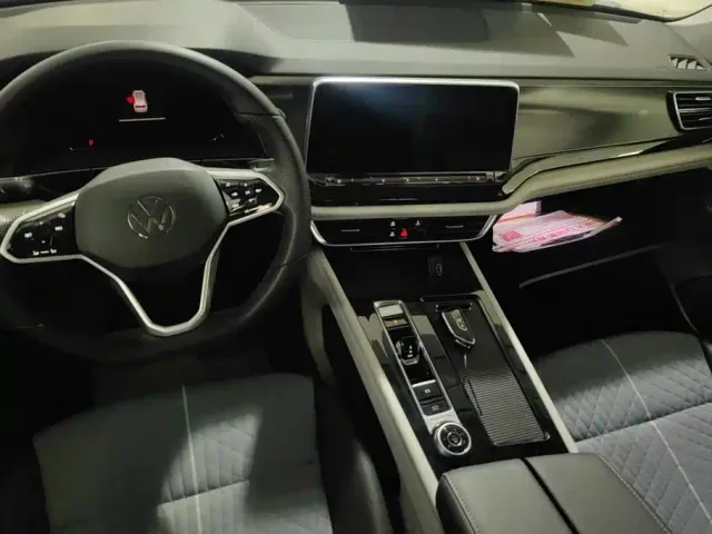 Volkswagen Teramont — Фото автомобиля 12
