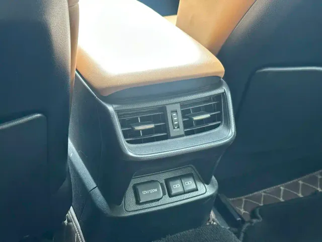 Lexus ES — Фото автомобиля 7