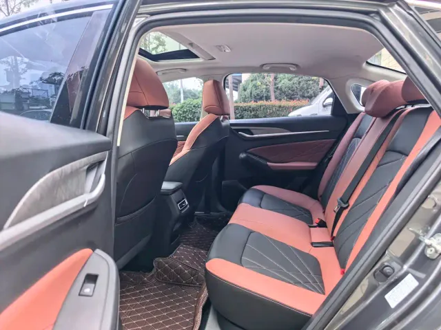 Changan Eado — Фото автомобиля 7