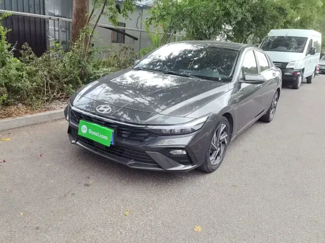 Фотография автомобиля — Hyundai Elantra