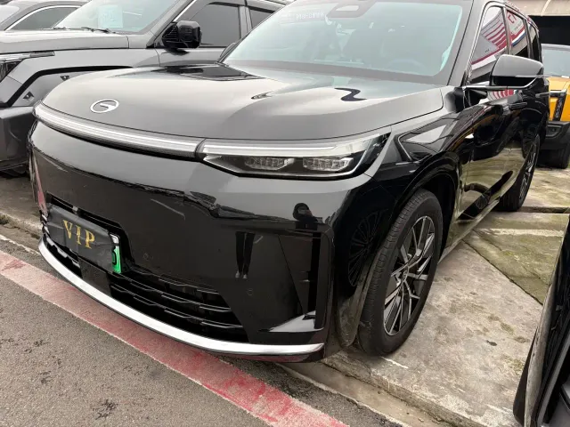 Фотография автомобиля — GAC Trumpchi Xiangwang S9