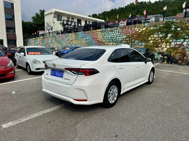 Toyota Corolla — Фото автомобиля 9