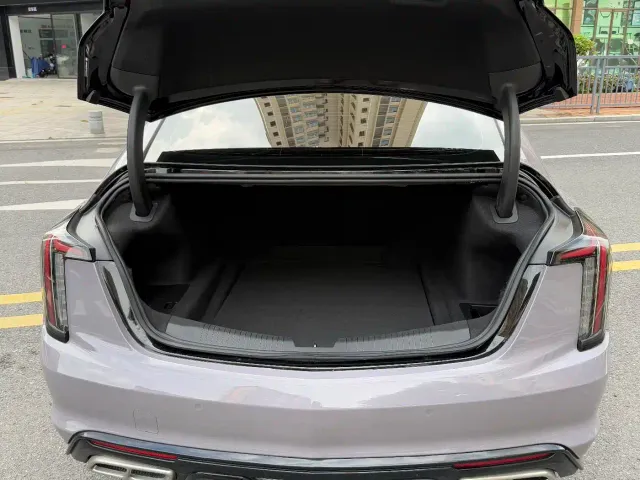 Cadillac CT5 — Фото автомобиля 10