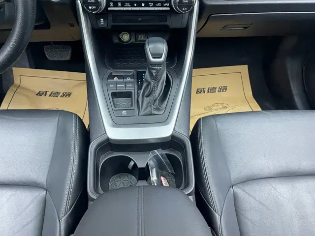 Toyota Wildlander — Фото автомобиля 23