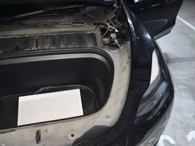 Tesla Model Y — Фото автомобиля 21