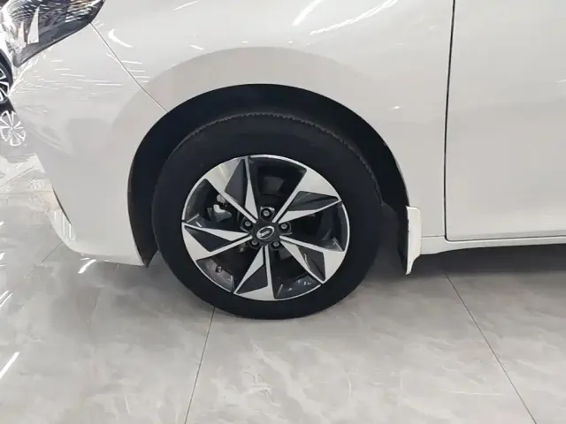 GAC Trumpchi M6 — Фото автомобиля 22