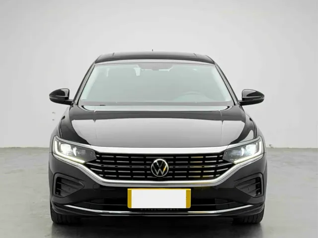 Volkswagen Passat — Фото автомобиля 2