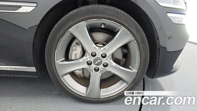 Genesis G80 RG3 — Фото автомобиля 5