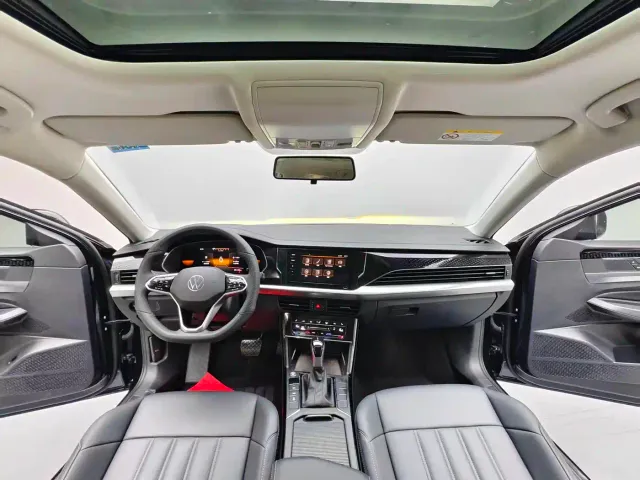 Volkswagen Passat — Фото автомобиля 14