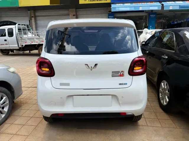 Wuling Hongguang Mini EV — Фото автомобиля 10