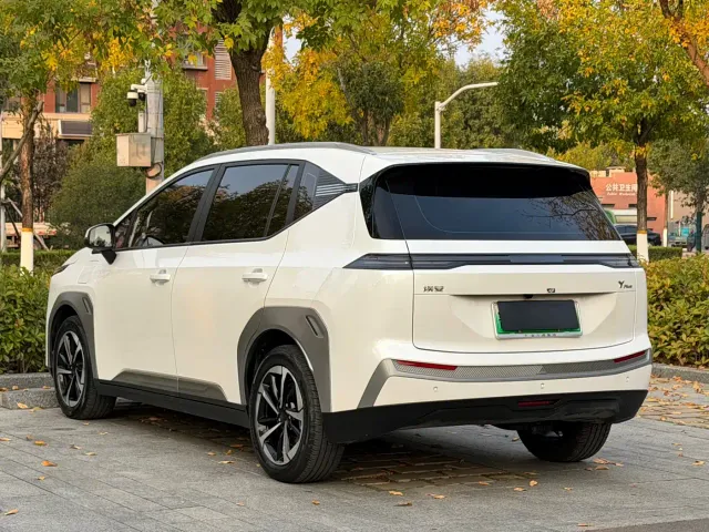 GAC Aion Y — Фото автомобиля 4