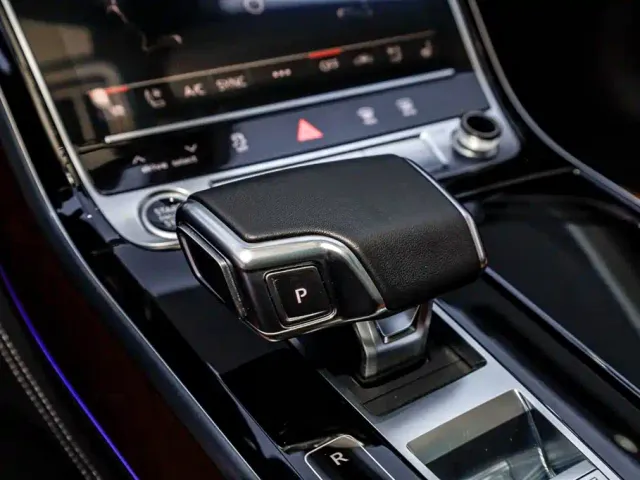 Audi A8 — Фото автомобиля 30